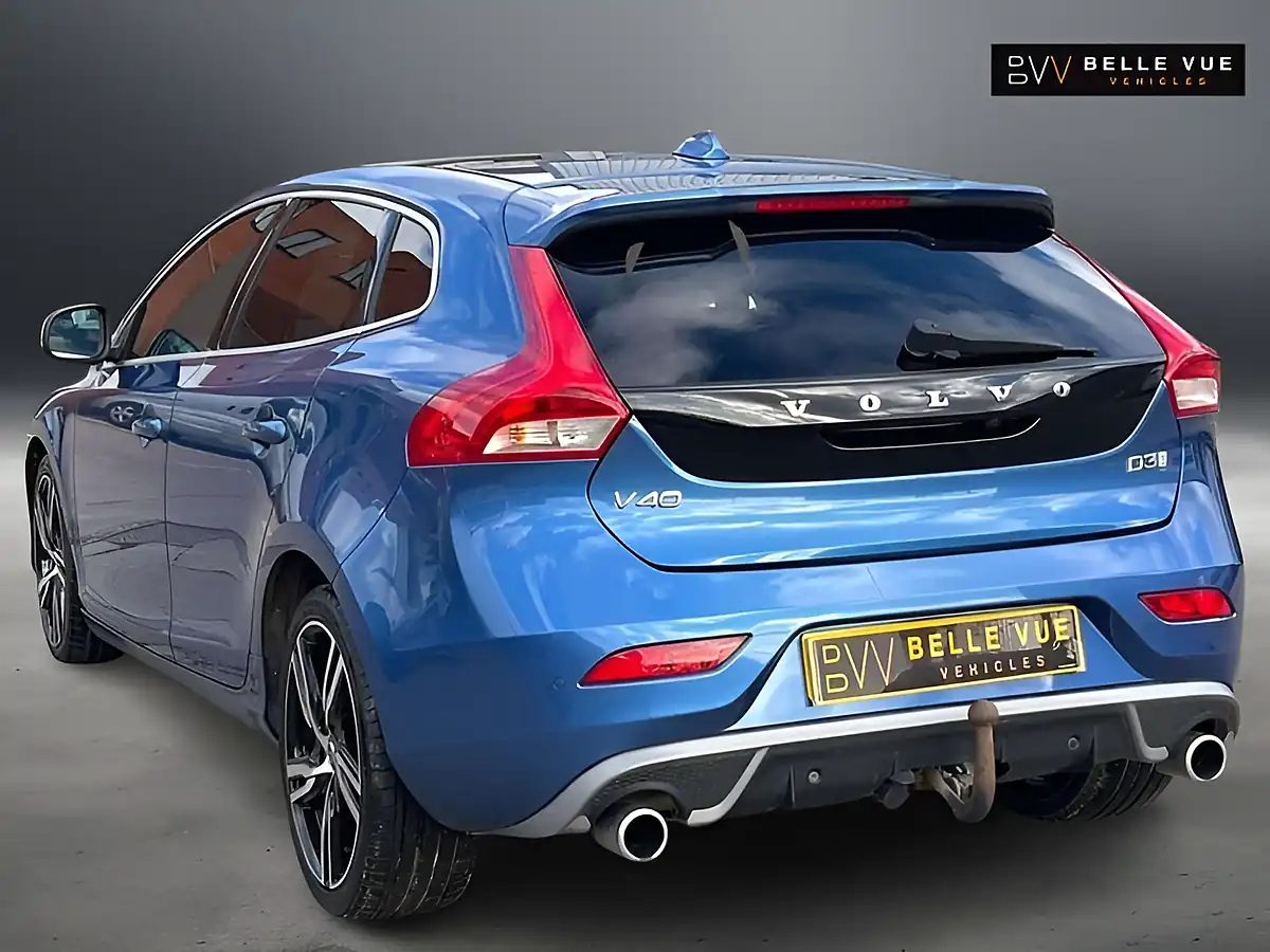 Used 2018 Volvo V40 R-Design Pro Bursting Blue - Interior and Exterior details 3