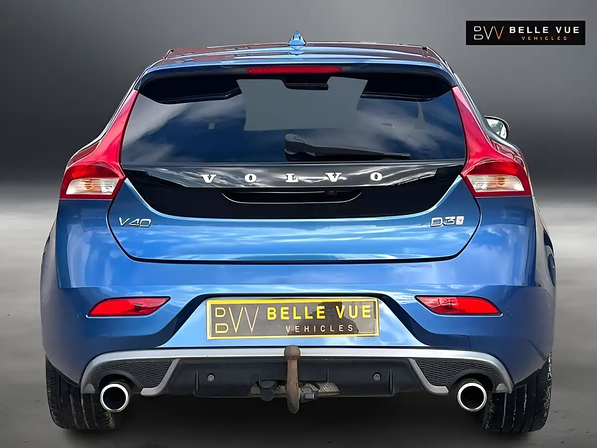Used 2018 Volvo V40 R-Design Pro Bursting Blue - Interior and Exterior details 4