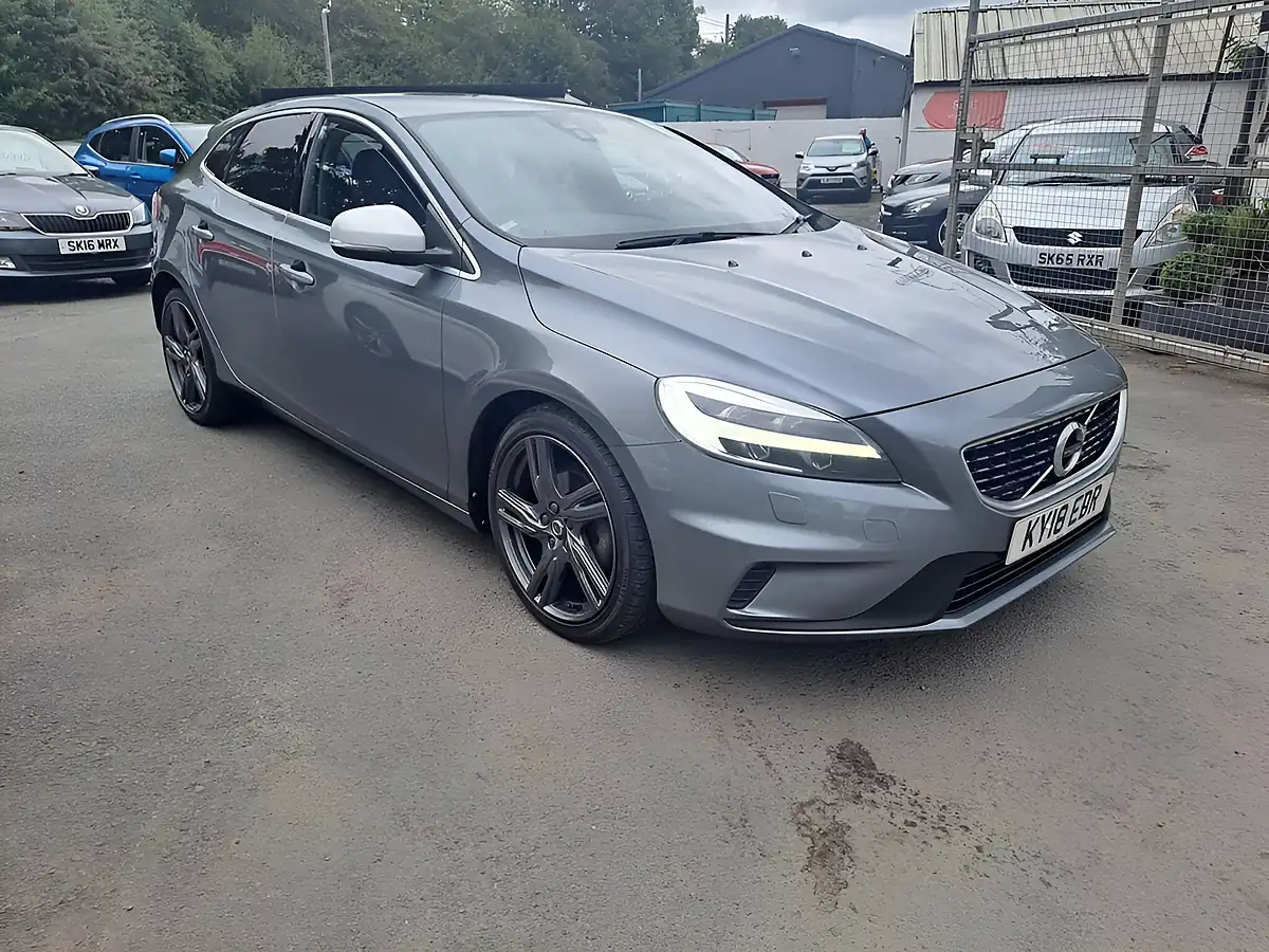 Used 2018 Volvo V40 R-Design Pro Grey - Interior and Exterior details 10