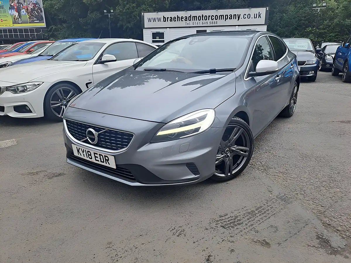 Used 2018 Volvo V40 R-Design Pro Grey - Interior and Exterior details 15