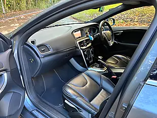Used 2018 Volvo V40 R-Design Pro Grey - Interior and Exterior details 15