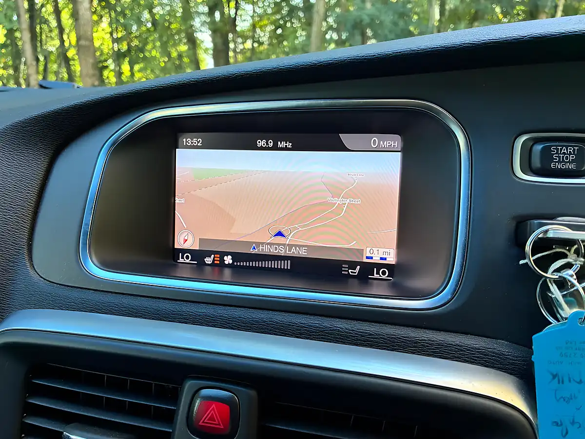 Used 2018 Volvo V40 R-Design Pro Grey - Interior and Exterior details 17