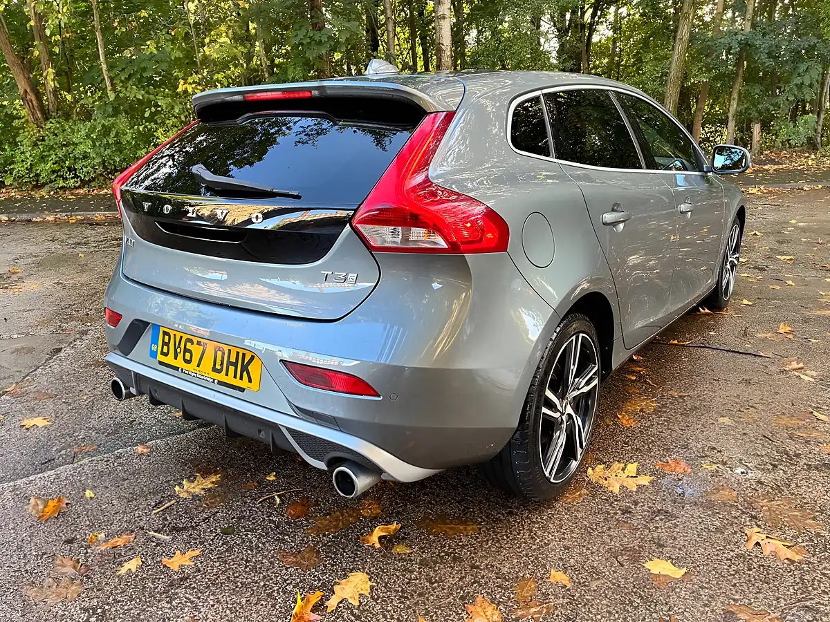 Used 2018 Volvo V40 R-Design Pro Grey - Interior and Exterior details 6