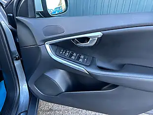 Used 2018 Volvo V40 R-Design Pro Osmium Grey - Interior and Exterior details 19