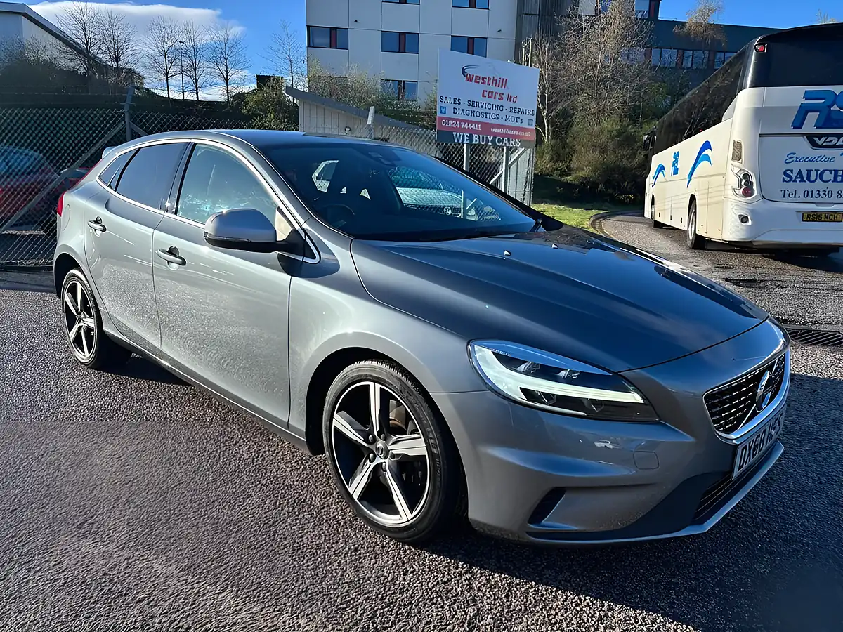 Used 2018 Volvo V40 R-Design Pro Osmium Grey - Interior and Exterior details 5