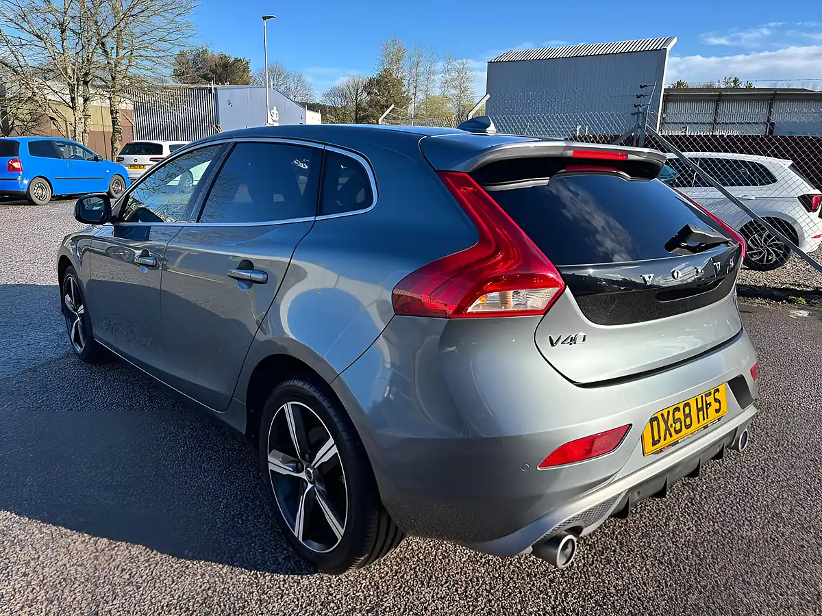 Used 2018 Volvo V40 R-Design Pro Osmium Grey - Interior and Exterior details 7