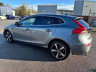 Used 2018 Volvo V40 R-Design Pro Osmium Grey - Interior and Exterior details 8
