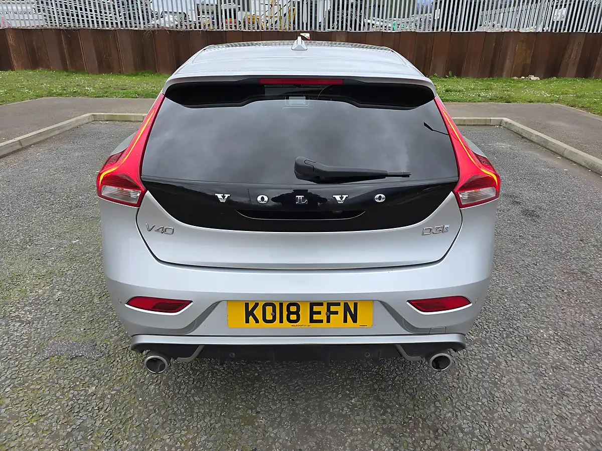 Used 2018 Volvo V40 R-Design Pro Silver - Interior and Exterior details 7