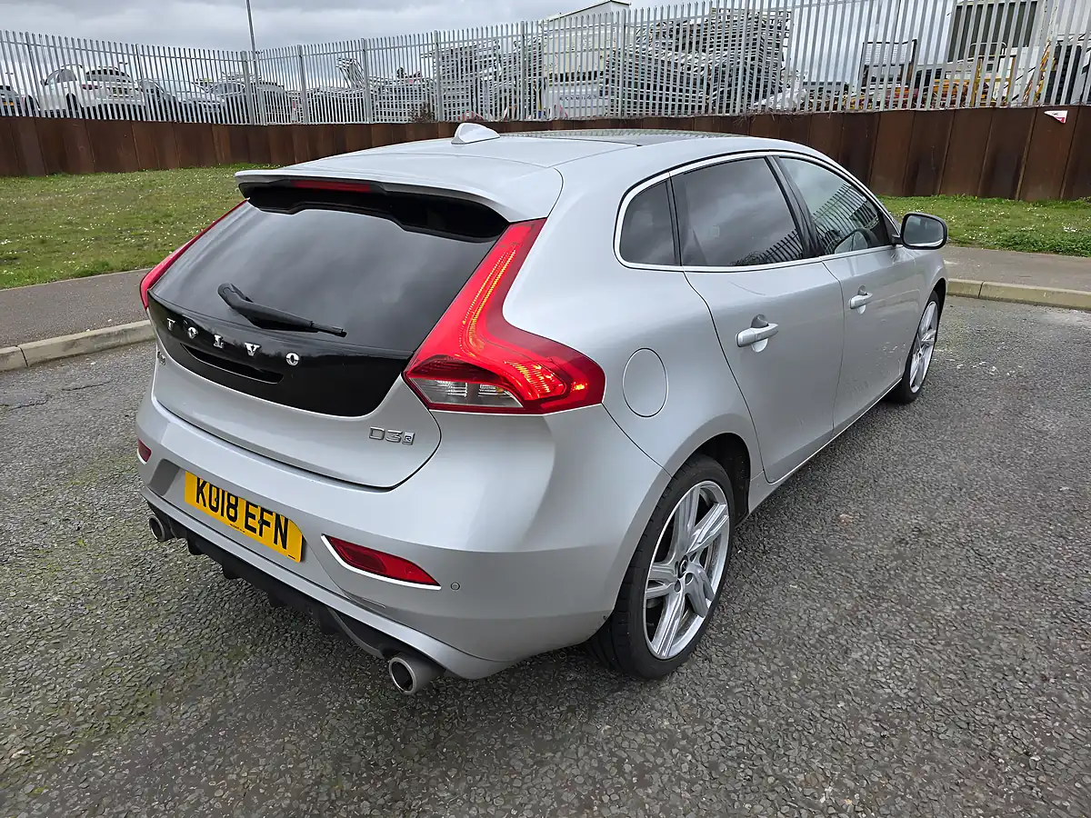 Used 2018 Volvo V40 R-Design Pro Silver - Interior and Exterior details 8