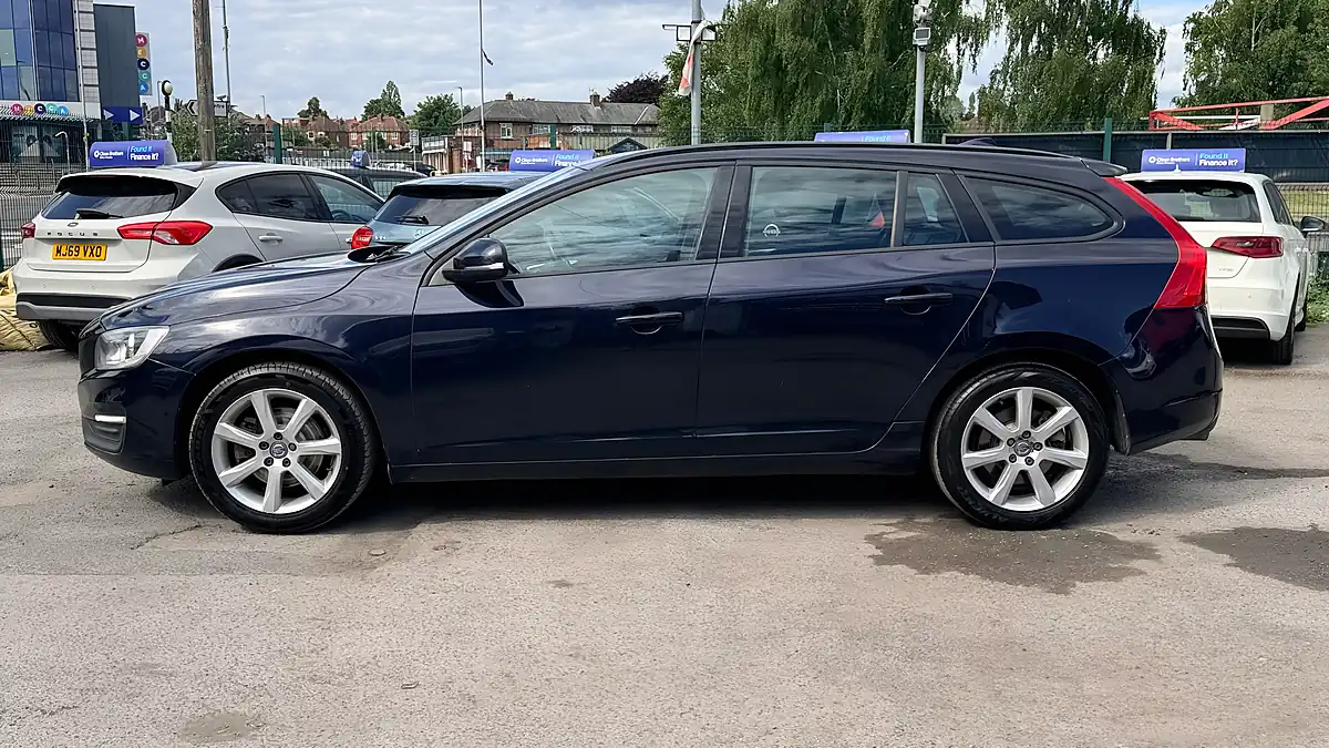 Used 2018 Volvo V60 Business Edition Lux Blue - Interior and Exterior details 6
