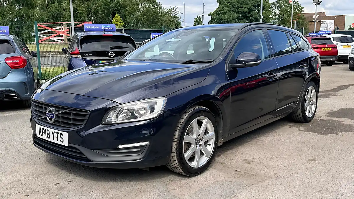 Used 2018 Volvo V60 Business Edition Lux Blue - Interior and Exterior details 7
