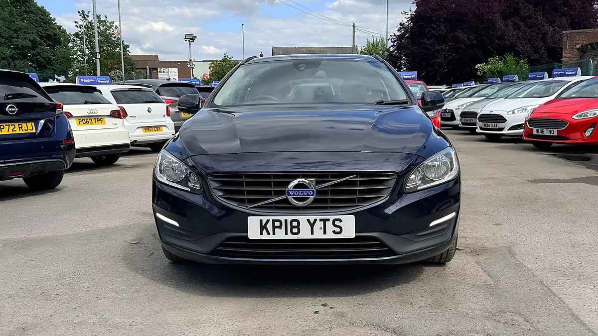 Used 2018 Volvo V60 Business Edition Lux Blue - Interior and Exterior details 8
