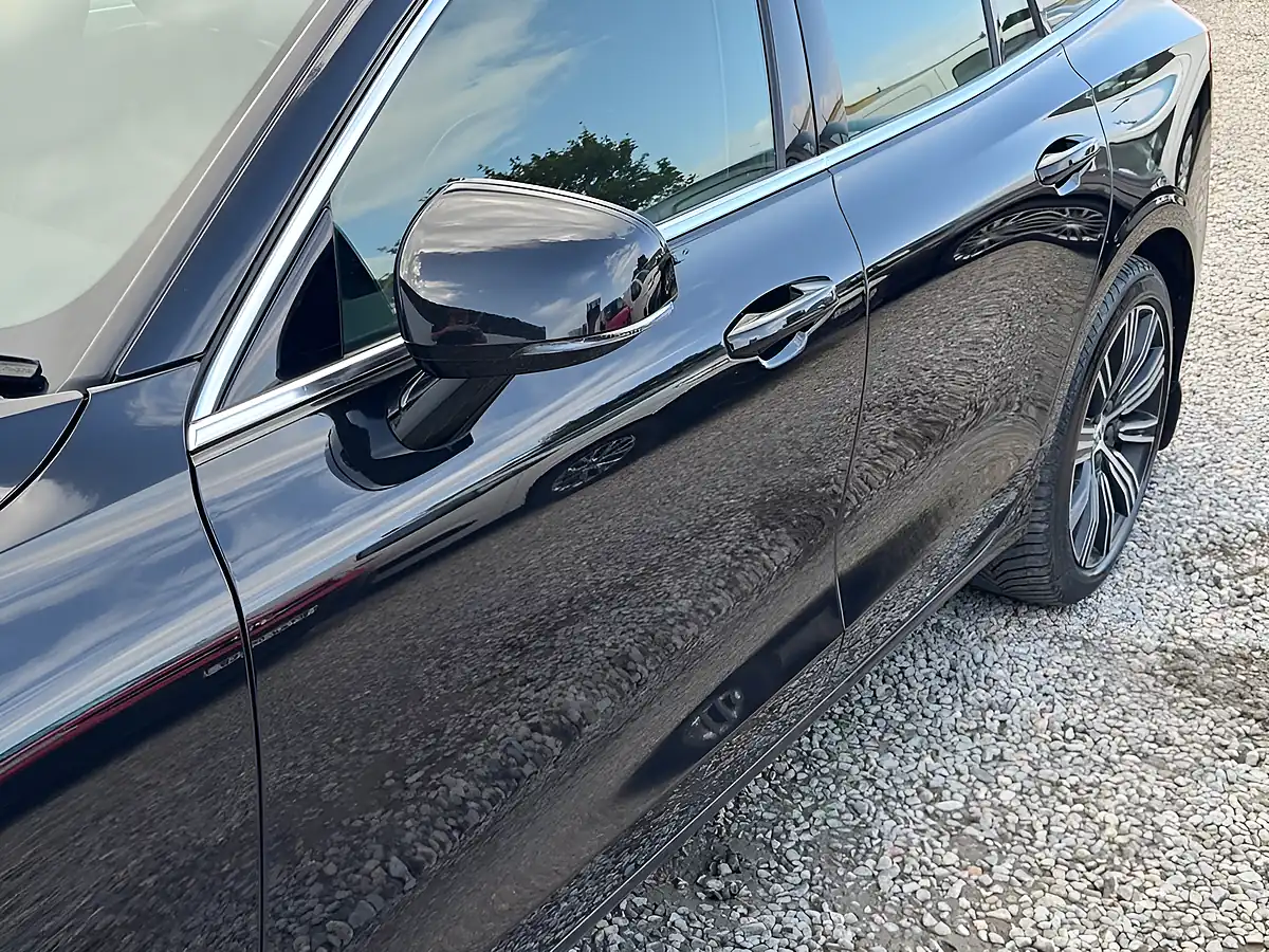 Used 2018 Volvo V60 Inscription Black - Interior and Exterior details 10