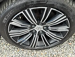 Used 2018 Volvo V60 Inscription Black - Interior and Exterior details 11