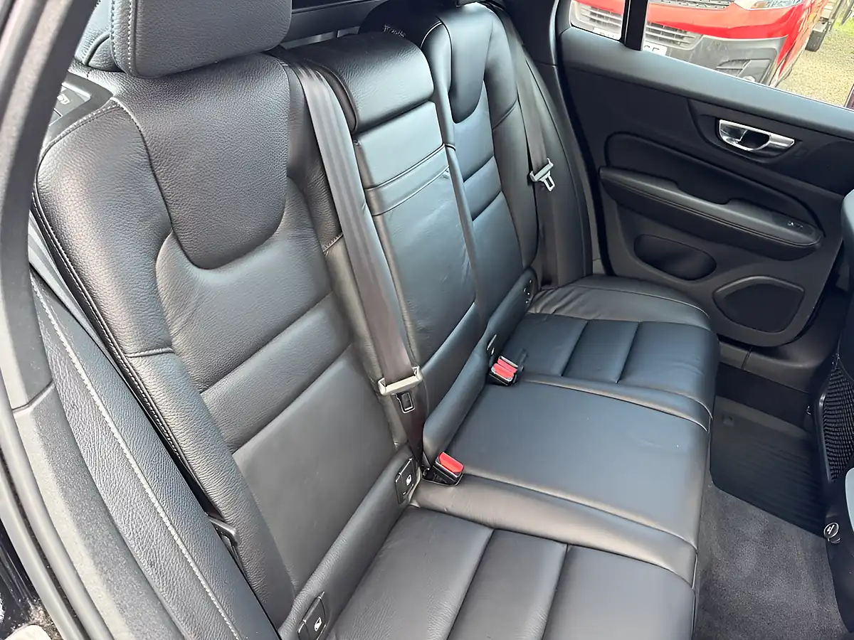 Used 2018 Volvo V60 Inscription Black - Interior and Exterior details 13