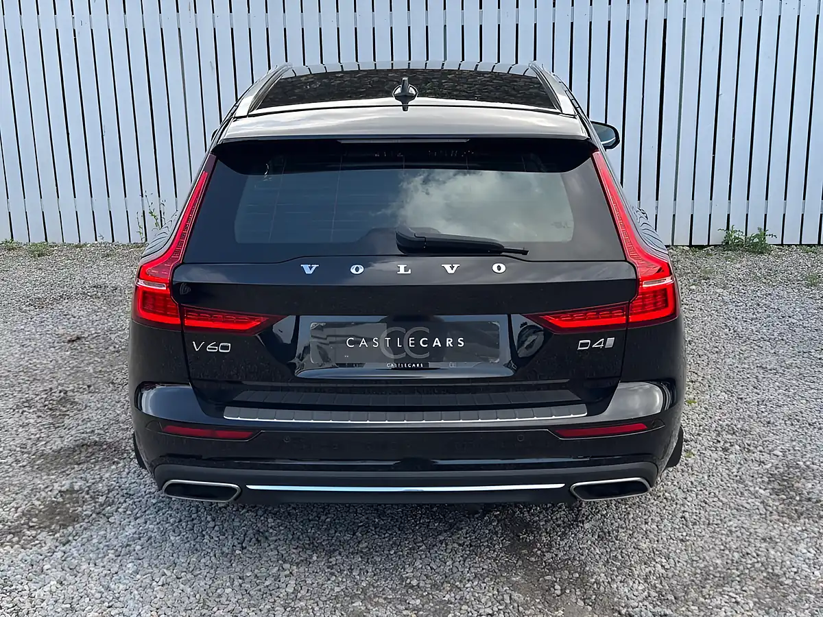 Used 2018 Volvo V60 Inscription Black - Interior and Exterior details 6