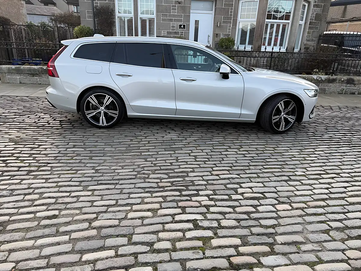 Used 2018 Volvo V60 Inscription Pro Birch Gold - Interior and Exterior details 12
