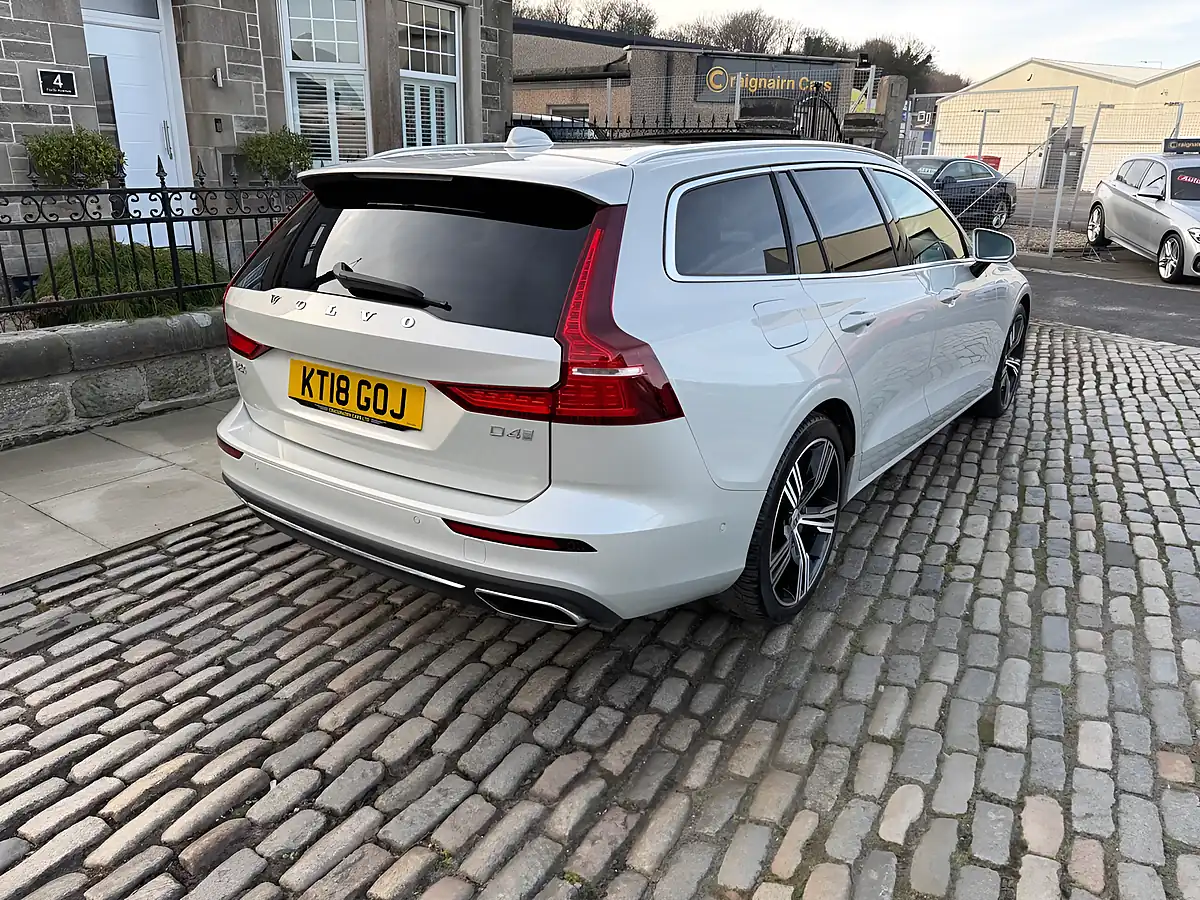 Used 2018 Volvo V60 Inscription Pro Birch Gold - Interior and Exterior details 13