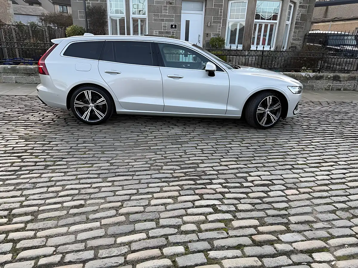 Used 2018 Volvo V60 Inscription Pro Birch Gold - Interior and Exterior details 17