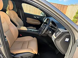Used 2018 Volvo V60 Inscription Pro Silver - Interior and Exterior details 12