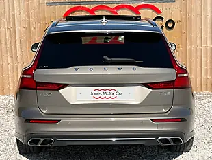 Used 2018 Volvo V60 Inscription Pro Silver - Interior and Exterior details 8