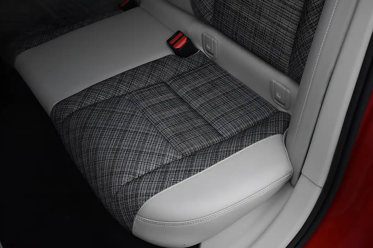 Used 2018 Volvo V60 Momentum Fusion Red - Interior and Exterior details 14