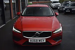 Used 2018 Volvo V60 Momentum Fusion Red - Interior and Exterior details 3