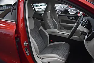 Used 2018 Volvo V60 Momentum Fusion Red - Interior and Exterior details 7