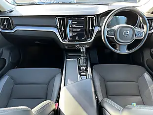 Used 2018 Volvo V60 Momentum Pebble Grey - Interior and Exterior details 15