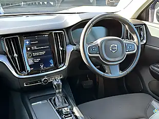 Used 2018 Volvo V60 Momentum Pebble Grey - Interior and Exterior details 16