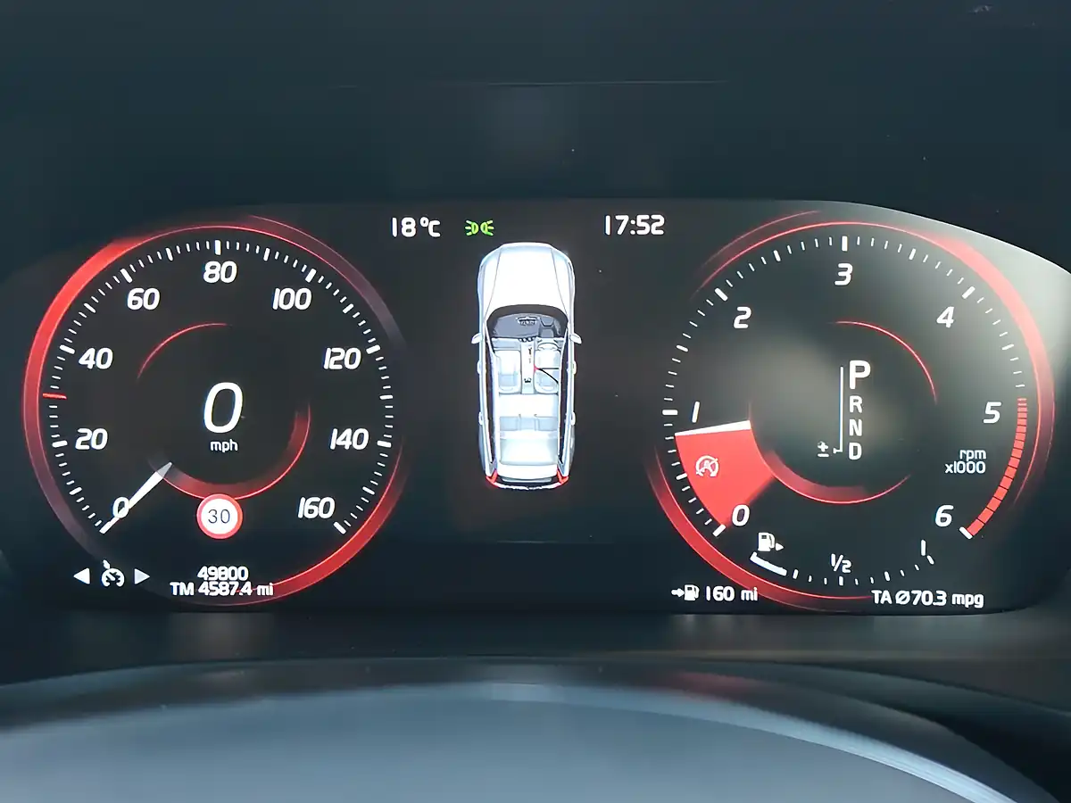 Used 2018 Volvo V60 Momentum Pro Red - Interior and Exterior details 13