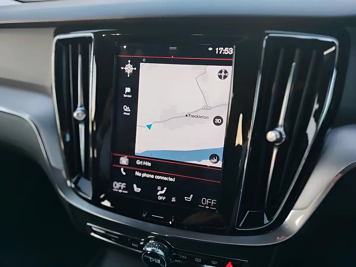 Used 2018 Volvo V60 Momentum Pro Red - Interior and Exterior details 14