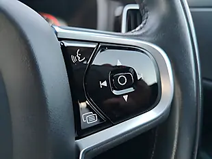 Used 2018 Volvo V60 Momentum Pro Red - Interior and Exterior details 17