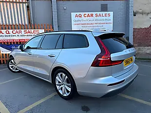 Used 2018 Volvo V60 Momentum Silver - Interior and Exterior details 5