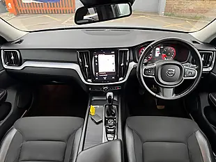 Used 2018 Volvo V60 Momentum Silver - Interior and Exterior details 9