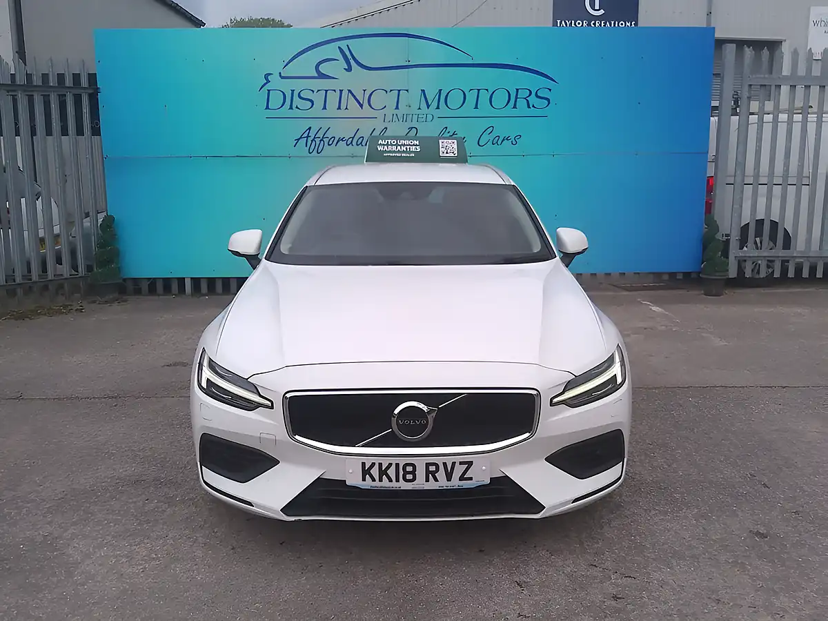 Used 2018 Volvo V60 Momentum White - Interior and Exterior details 2