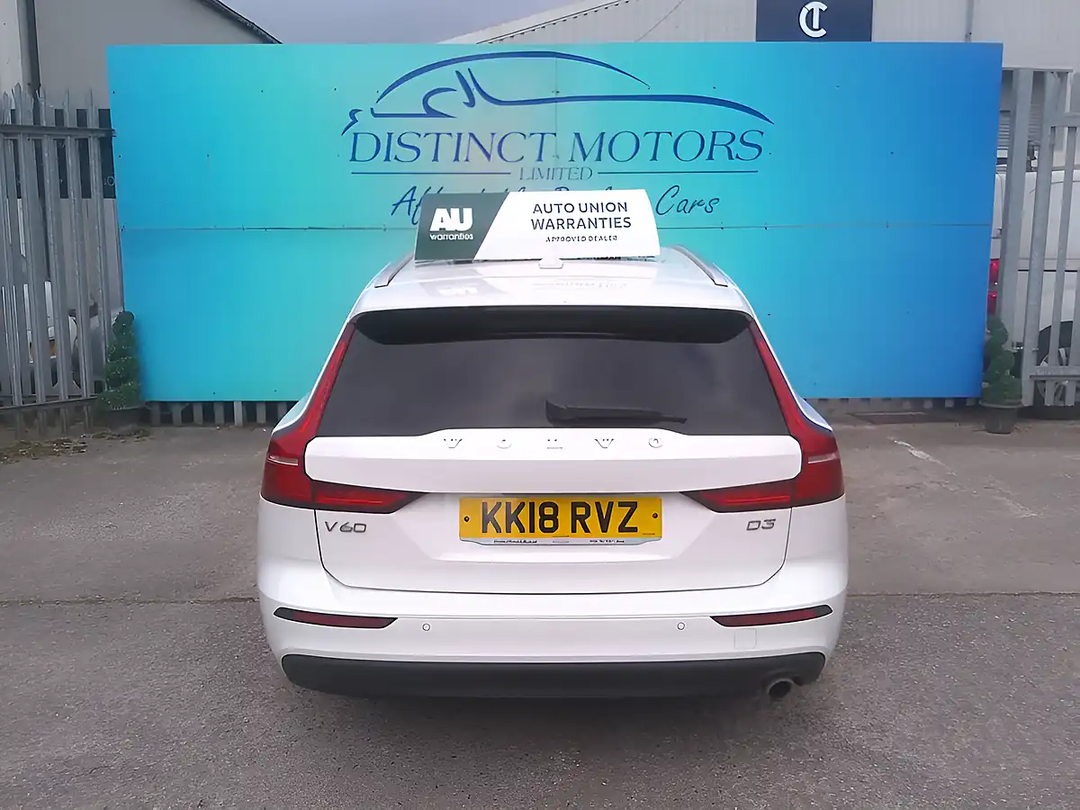 Used 2018 Volvo V60 Momentum White - Interior and Exterior details 5