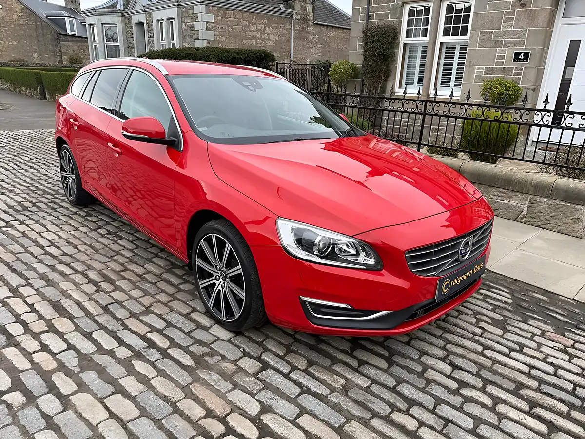 Used 2018 Volvo V60 Se Lux Nav Passion Red - Interior and Exterior details 11