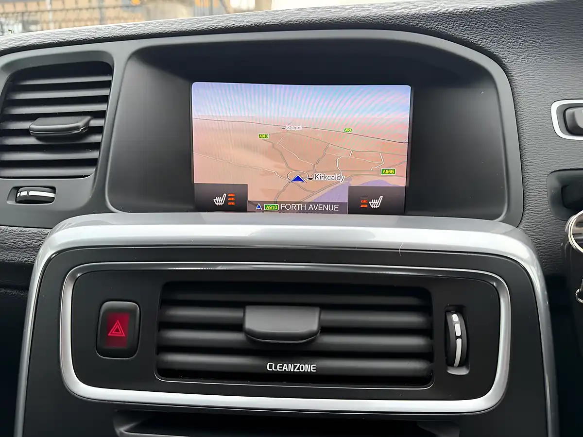 Used 2018 Volvo V60 Se Lux Nav Passion Red - Interior and Exterior details 18