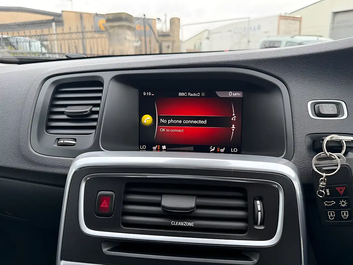 Used 2018 Volvo V60 Se Lux Nav Passion Red - Interior and Exterior details 19