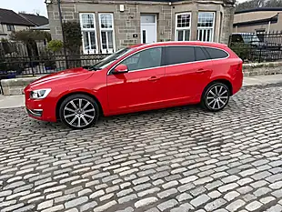 Used 2018 Volvo V60 Se Lux Nav Passion Red - Interior and Exterior details 8