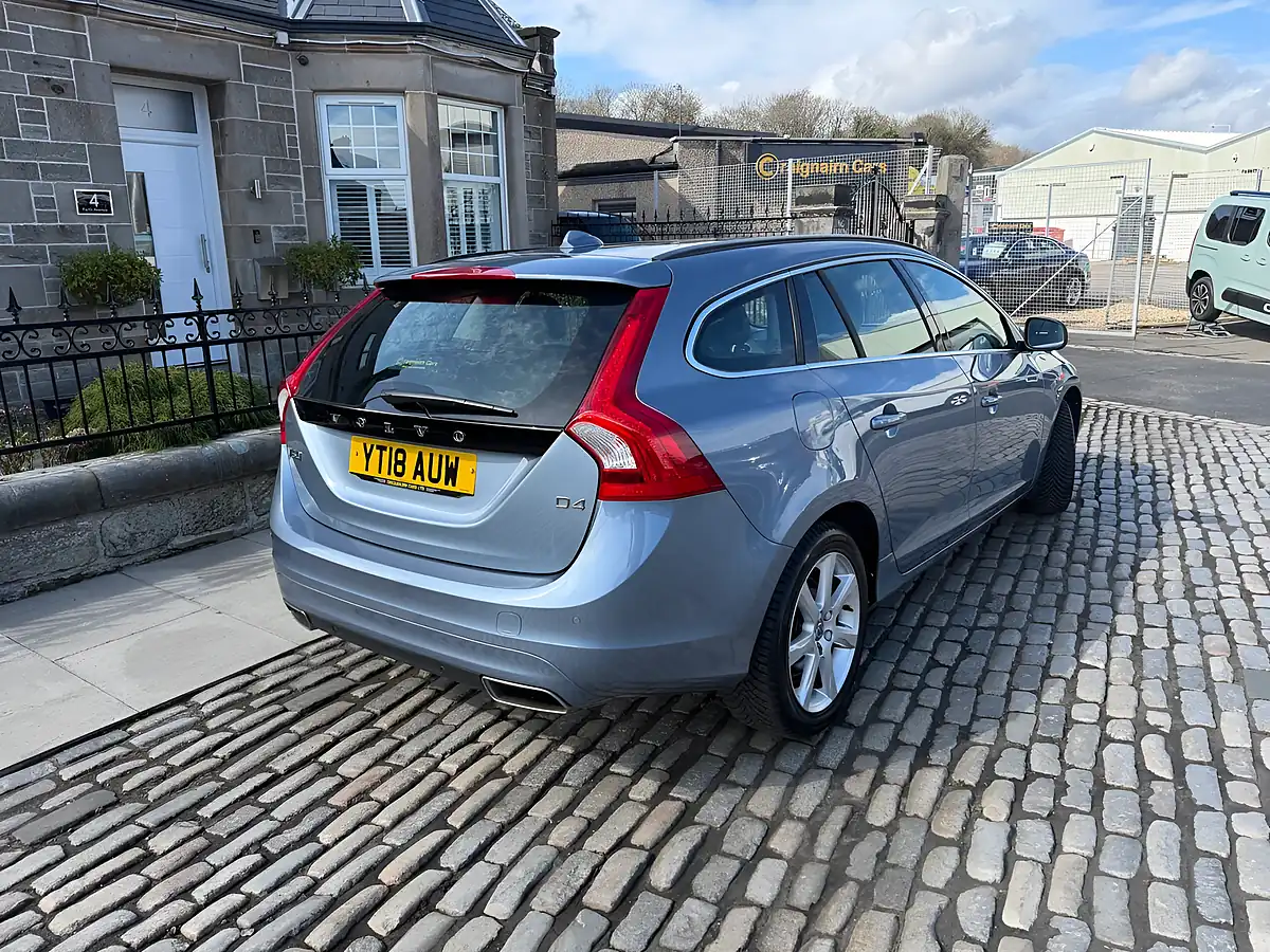 Used 2018 Volvo V60 Se Nav Mussel Blue - Interior and Exterior details 14
