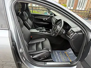 Used 2018 Volvo V90 Cross Country Pro Osmium Grey - Interior and Exterior details 2