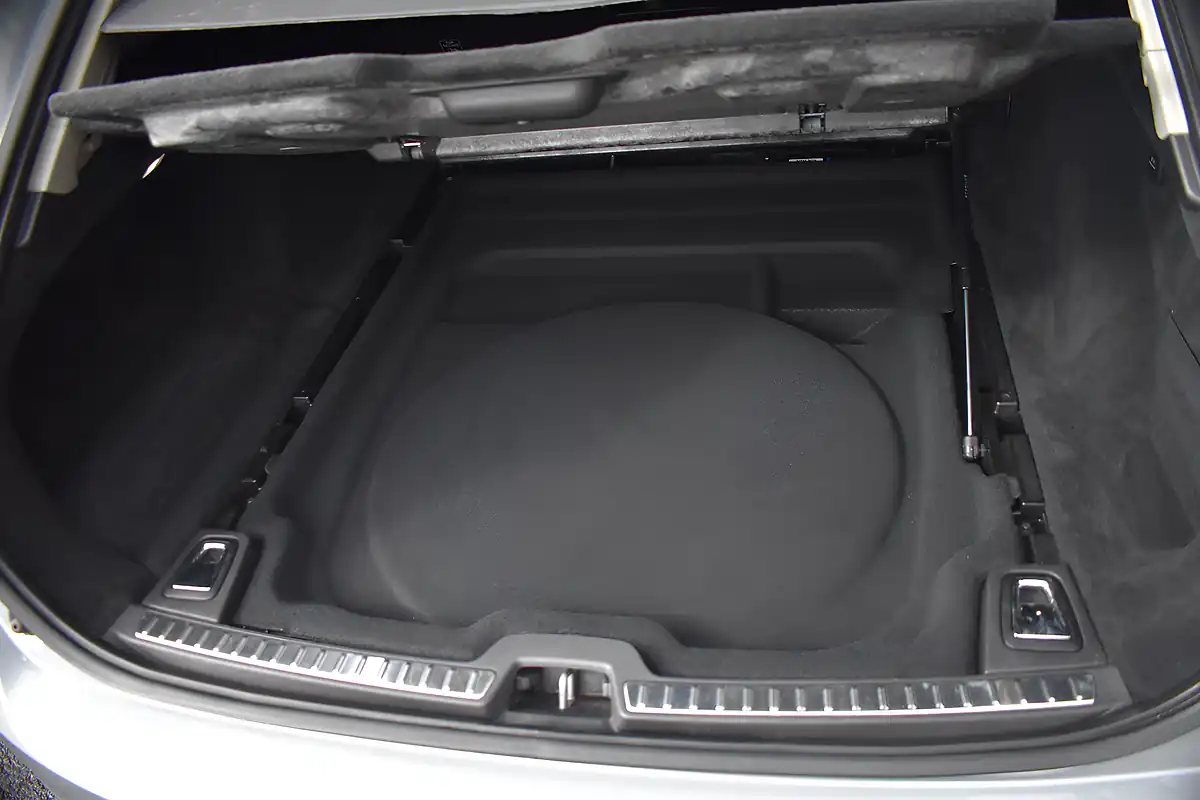 Used 2018 Volvo V90 Inscription Electric Silver - Interior and Exterior details 15