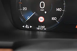 Used 2018 Volvo V90 Inscription Electric Silver - Interior and Exterior details 9