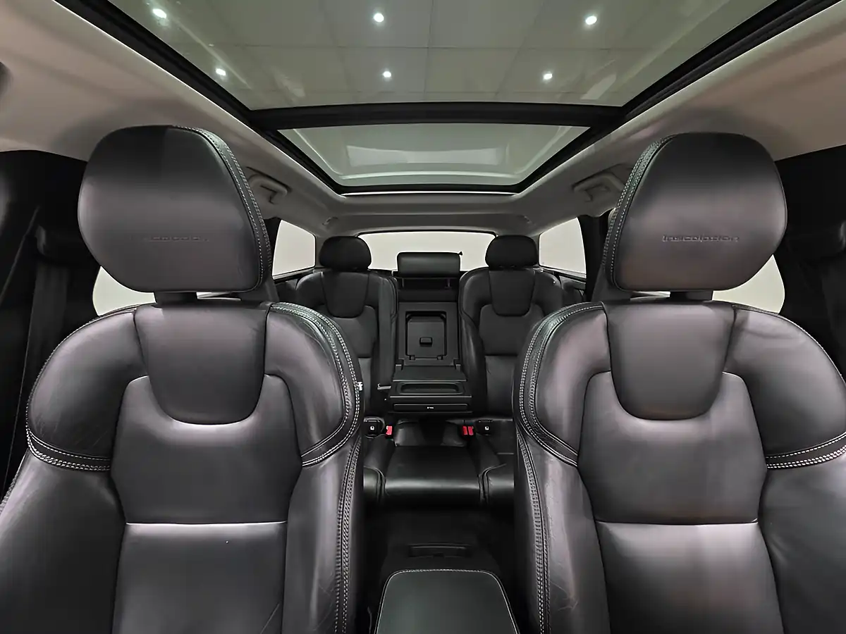 Used 2018 Volvo V90 Inscription Pro Blue - Interior and Exterior details 7