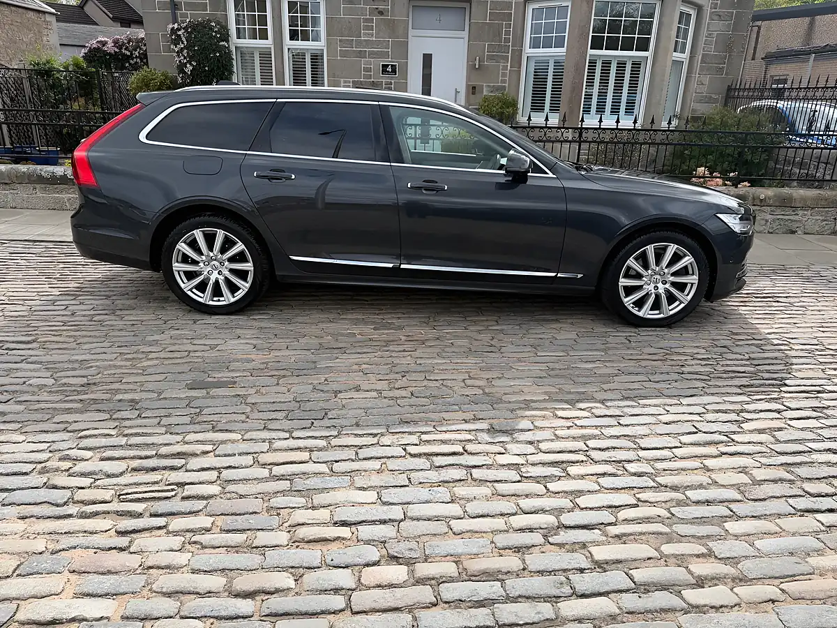 Used 2018 Volvo V90 Inscription Pro Savile Grey - Interior and Exterior details 11