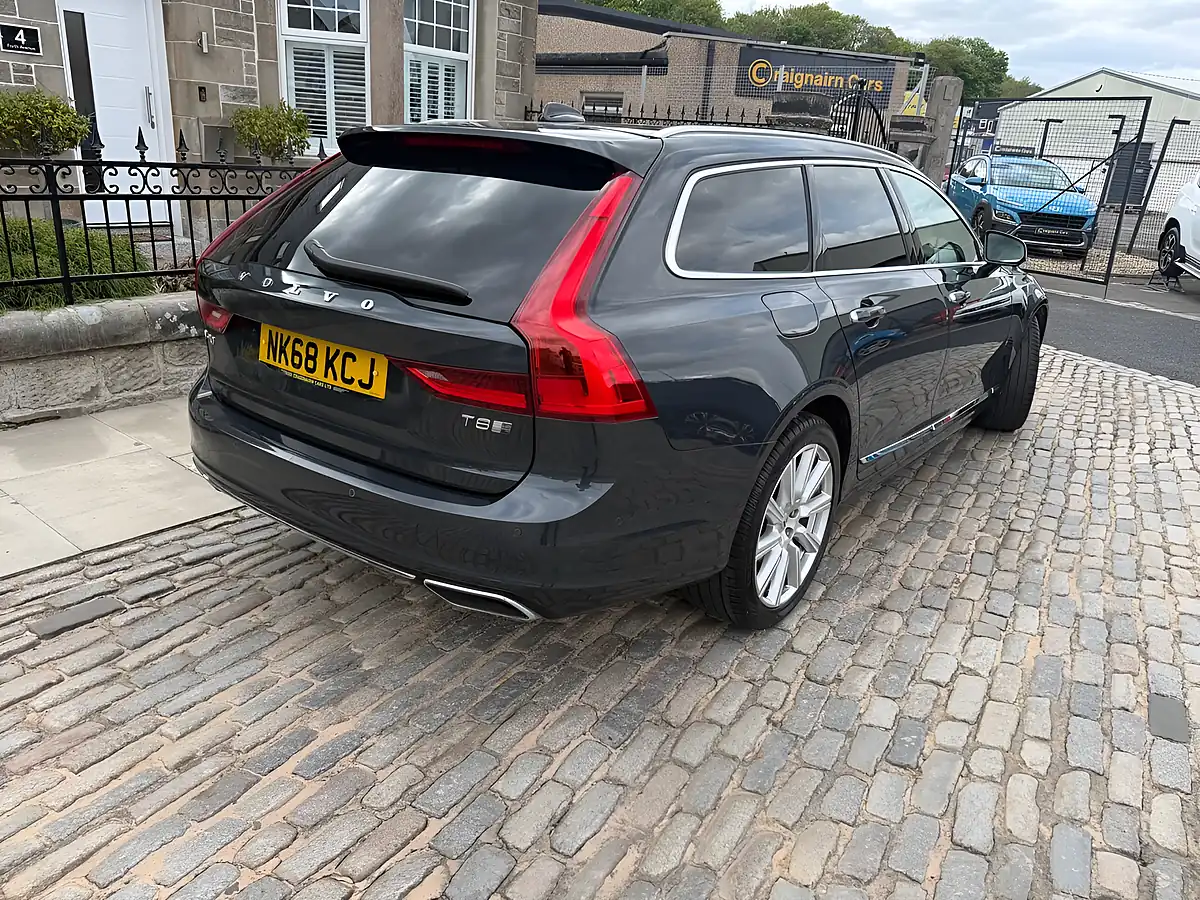 Used 2018 Volvo V90 Inscription Pro Savile Grey - Interior and Exterior details 5