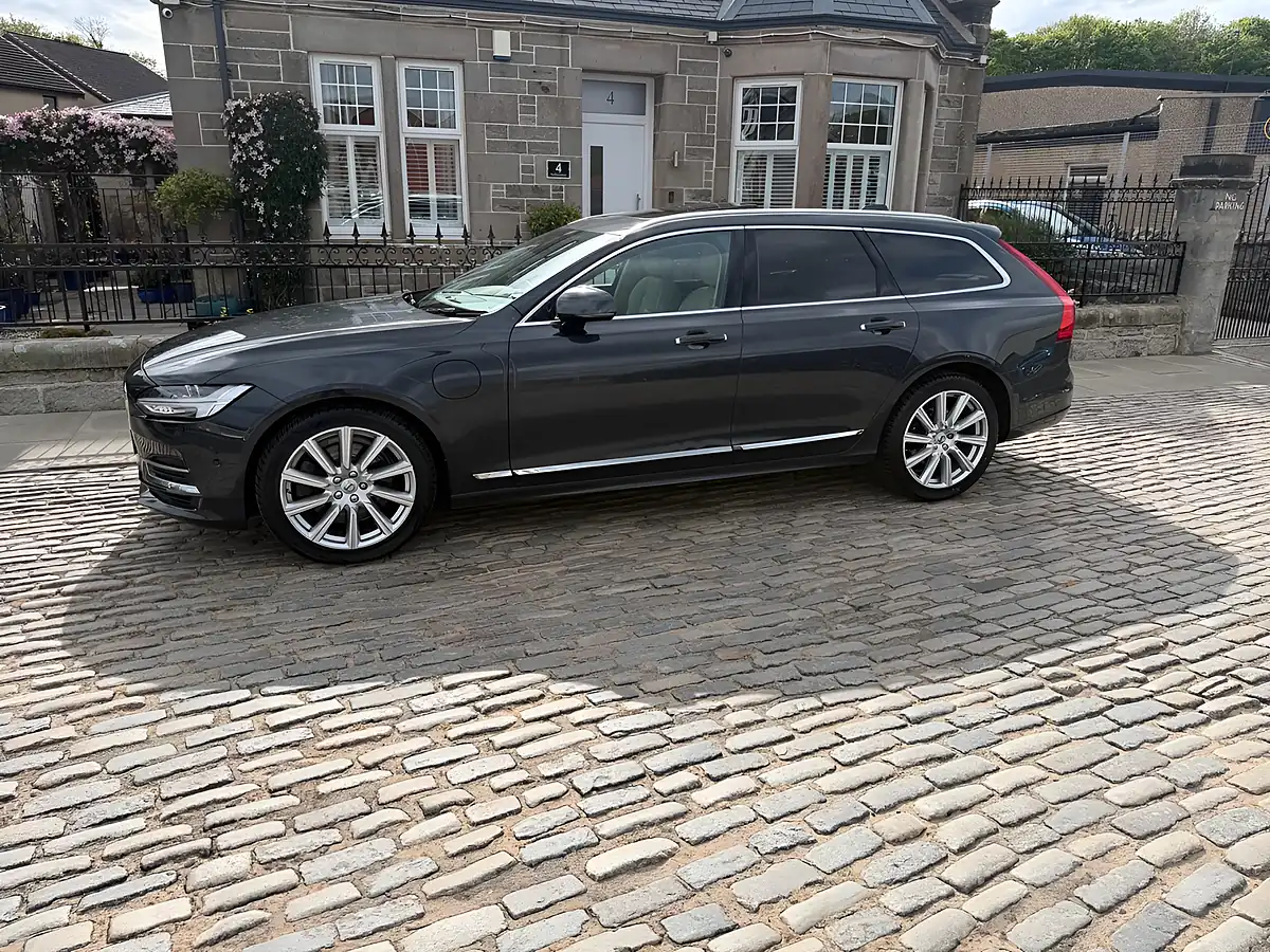 Used 2018 Volvo V90 Inscription Pro Savile Grey - Interior and Exterior details 6