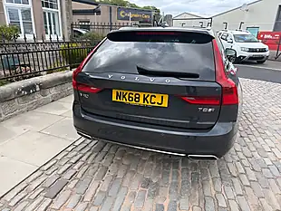 Used 2018 Volvo V90 Inscription Pro Savile Grey - Interior and Exterior details 9